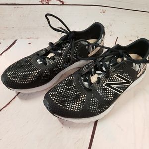 New Balance Shoes - Ladies New Balance vazee 9 tennis shoes sneakers New Balance Shoes - Ladies New Balance vazee 9 tennis shoes sneakers